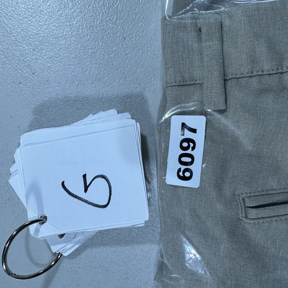 Greg Norman Chino Shorts Men 36 Beige Preppy Summer Formal - Picture 4 of 4